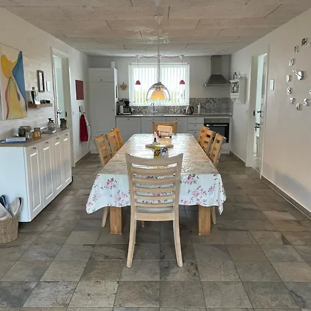 Bed & Breakfast Sov Godt I Arnborg